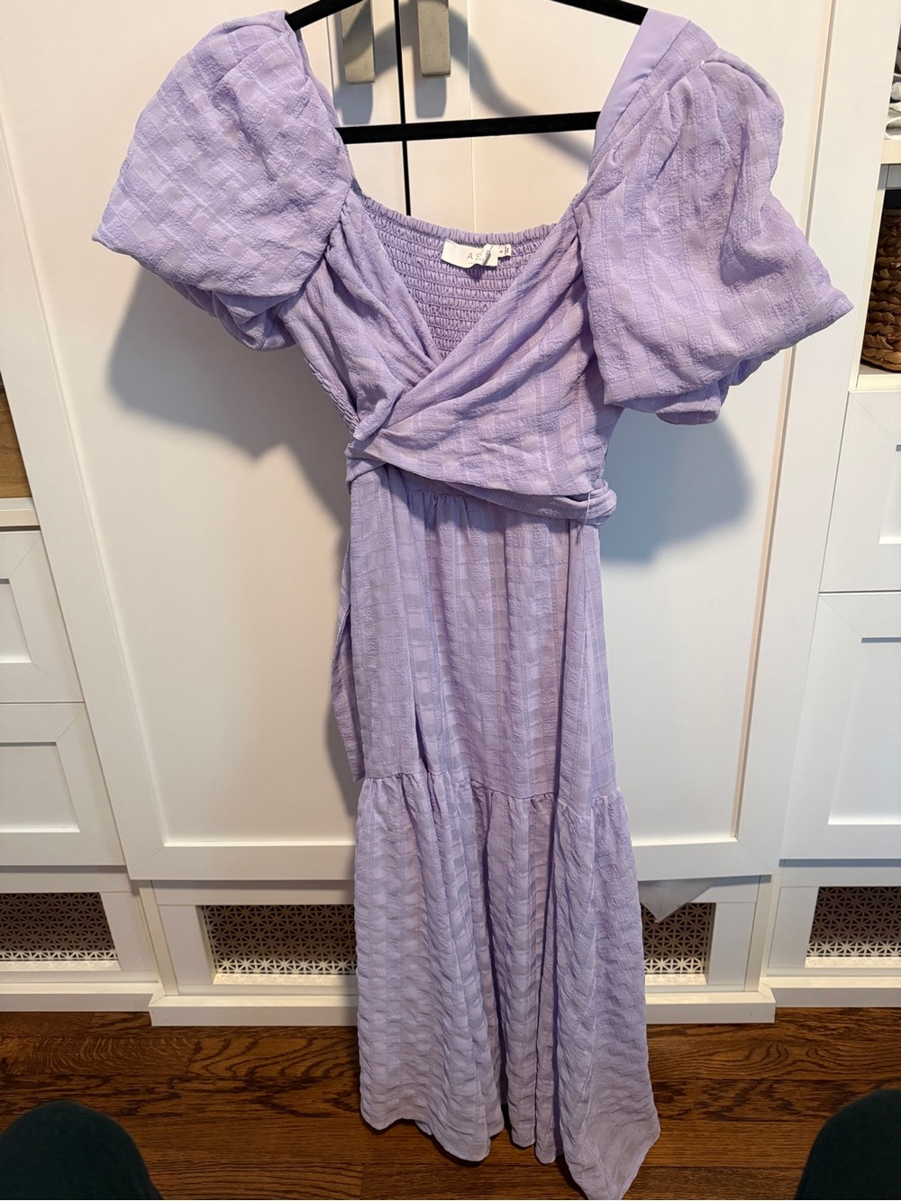 Astr Lilac Puff-Sleeve Midi Dress